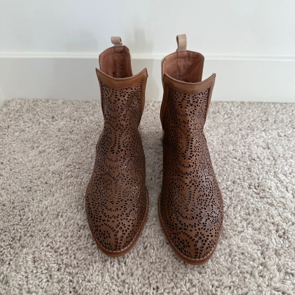 Jeffrey Campbell Oriley Cut Out Booties - Picture 5 of 6